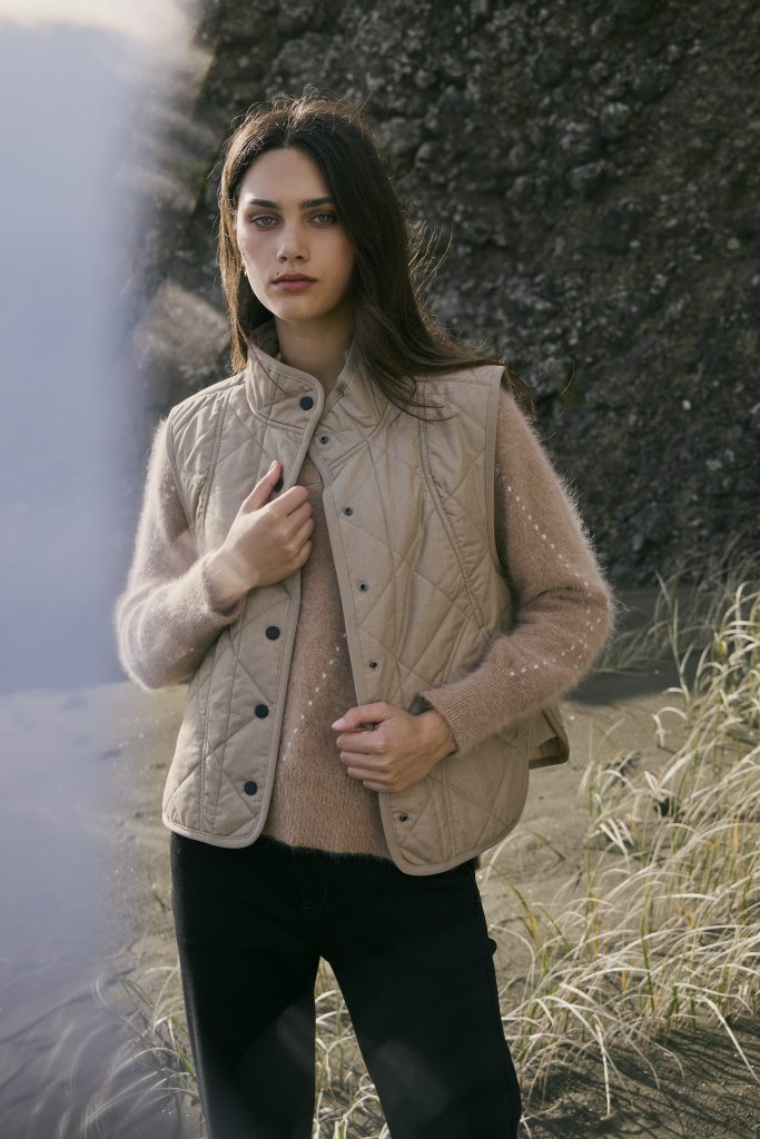 3475B_Black_3732D_Toffee_3515A_Sandstone